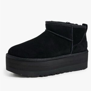 Worn once NEW UGG Women's Classic Ultra Mini Platform Boot Size 9